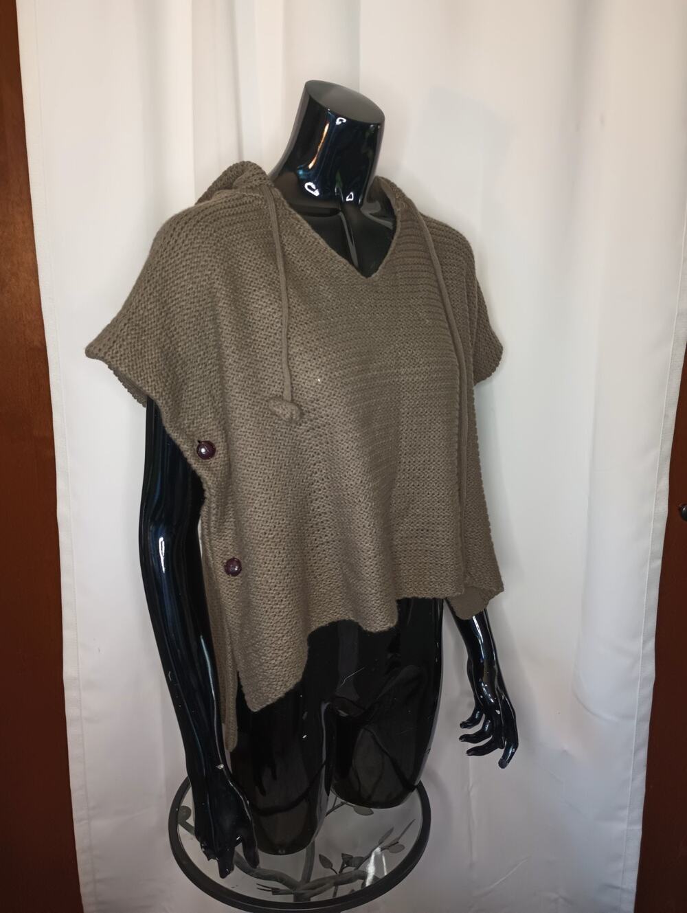 Womens Hooded Chunky Knit Poncho M Brown Button Forest Cozy Fall Granola Cabin